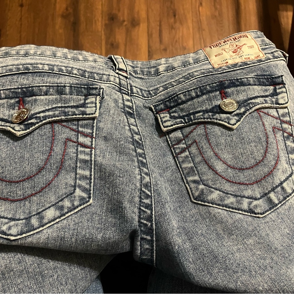 True Religion Women's Faded blue  Straight Leg Jeans - Picture 12 of 15